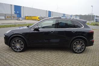 Porsche Cayenne 3,0 Diesel Full options picture 2