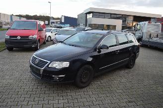 krockskadad bil auto Volkswagen Passat 1.4 TSI COMFORTLINE KOMBI 90 KW 1e HAND 2009/1