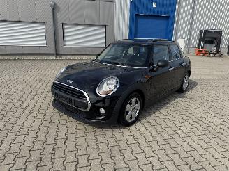 skadebil auto Mini One DIESEL 5 TURIG NAVI KLIMA 2017/8