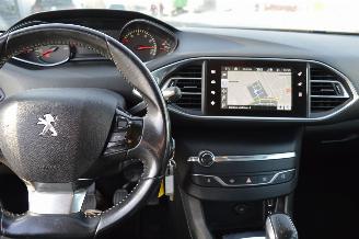 Ford Puma Peugeot 308 1,2 Puretech Active Navi Pdc Klima Euro 6 picture 17