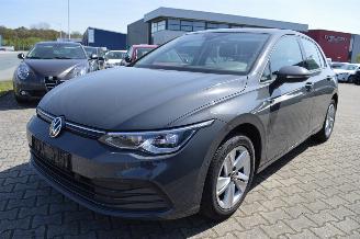 Coche accidentado Volkswagen Golf Volkswagen Golf VIII Life +  Alcantara Pdc kam Acc IQ Light 2023/2