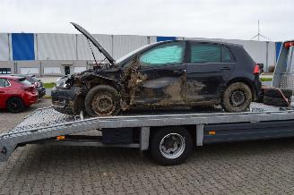 uszkodzony samochody osobowe Volkswagen Golf 2.0 TDI ALSTAR 110 KW 2016/9