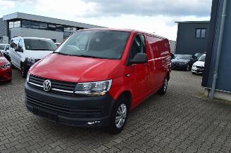 skadebil auto Volkswagen Transporter 2.0 TDI 110 KW EURO 6 KLIMA LANG 2017/6
