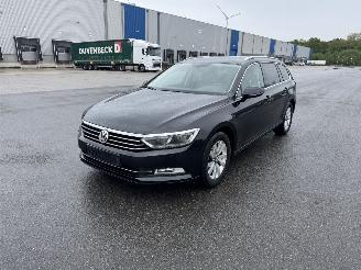 krockskadad bil auto Volkswagen Passat 1.6 TDI KLIMA LED NAVI 2015/8