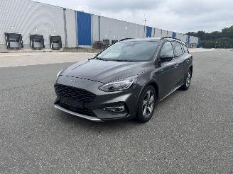 uszkodzony samochody osobowe Ford Focus 1.0 Turnier Active x Led Klima Navi voll 2021/12