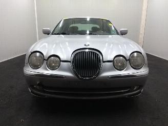 Jaguar S-type  picture 2