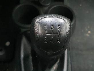 Chevrolet Spark  picture 17