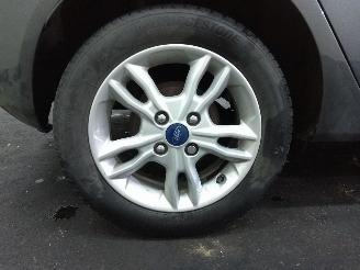 Ford Fiesta  picture 7