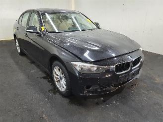 Vrakbiler auto BMW 3-serie F30 320I 2012/5