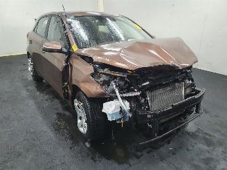 Vrakbiler auto Hyundai I-20 C14A 2015/12