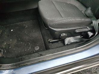 Ford Focus Active Titanium X Business EcoBoost picture 28