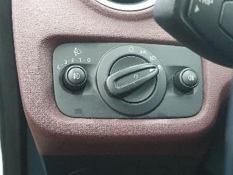 Ford Fiesta 1.4 Ghia picture 8