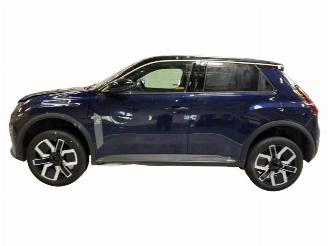 Démontage voiture Renault 5 E-tech 2024/2