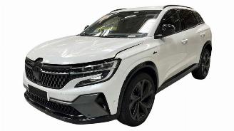 Vrakbiler auto Renault Austral TCE 160 E-tech 2023/11