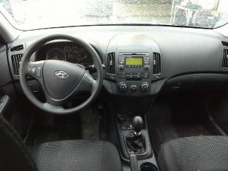 Hyundai I-30  picture 14