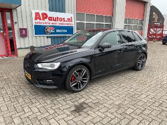 Vaurioauto  passenger cars Audi A3 SPORTBACK 8V 1.4 122pk 2013/4