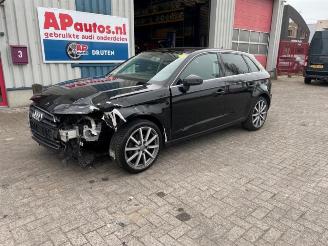Vrakbiler auto Audi A3 A3 Sportback (8VA/8VF), Hatchback 5-drs, 2012 / 2020 1.2 TFSI 16V 2013/10
