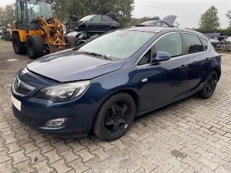 Uttjänta bilar auto Opel Astra Astra J (PC6/PD6/PE6/PF6), Hatchback 5-drs, 2009 / 2015 1.4 Turbo 16V 2011/3