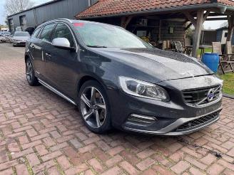 Sloopauto Volvo V-60 V60 I (FW/GW), Combi, 2010 / 2018 2.4 D6 20V Plug-in Hybrid AWD 2015/1