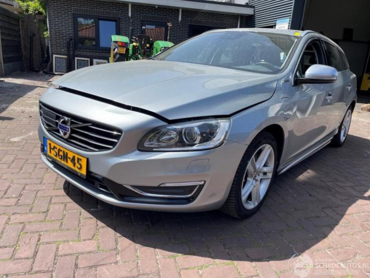 Volvo V-60 V60 I (FW/GW), Combi, 2010 / 2018 2.4 D6 20V Plug-in Hybrid AWD