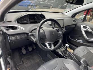 Peugeot 2008 2008 (CU), MPV, 2013 / 2019 1.2 12V e-THP PureTech 110 picture 4