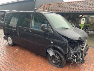 Vrakbiler auto Volkswagen Transporter Multivan T5 (7E/7HC/7HF/7HM), MPV, 2003 / 2015 2.5 Tdi 2009/0