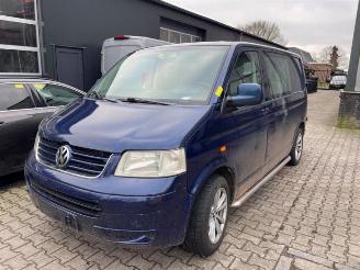Vrakbiler auto Volkswagen Transporter Transporter T5, Van, 2003 / 2015 2.5 TDi 2008