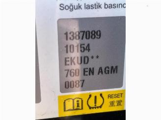 Peugeot 308 308 SW (L4/L9/LC/LJ/LR), Combi 5-drs, 2014 / 2021 1.2 12V e-THP PureTech 130 picture 6