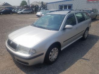 Sloopauto Skoda Octavia Zilver LF7T Onderdelen Bumper Deur 2006/3
