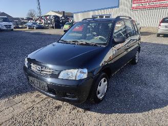 Sloopauto Mazda Demio 1.4 Zwart A3F Onderdelen B3ME Motor 2002/7