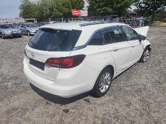 demontáž osobní automobily Opel Astra K 1.5D Wit Y40R Onderdelen F15DVH Motor 2021/5