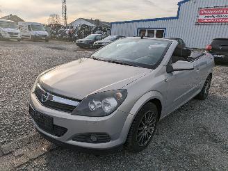 Coche siniestrado Opel Astra Twin Top Cabrio 1.6 2006/7