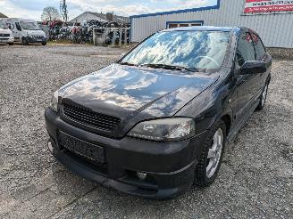 Coche siniestrado Opel Astra 1.6 2002/12