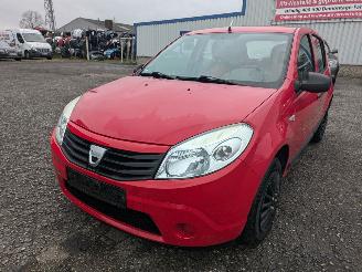 Coche siniestrado Dacia Sandero 1.4 2009/6