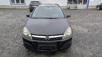 Opel Astra 2HU picture 2