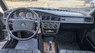 Mercedes 190-serie 2.0 picture 11