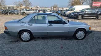 Mercedes 190-serie 2.0 picture 4