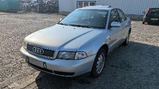 Vrakbiler auto Audi A4 1.6 1998/3