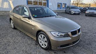 BMW 3-serie 320i picture 3