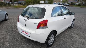 Toyota Yaris 1.0 picture 4