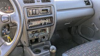 Mazda 323 1.4 picture 12