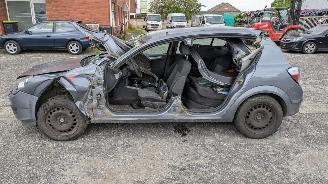Opel Astra  picture 8