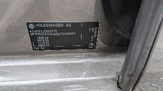 Volkswagen Golf 1.6 TDI BlueMotion picture 21