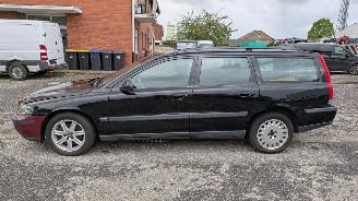 Volvo V-70 2.4 picture 8