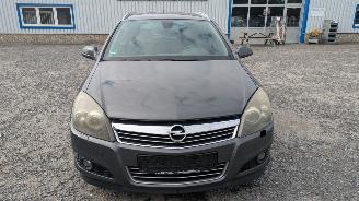 Opel Astra 1.7 CDTI picture 2