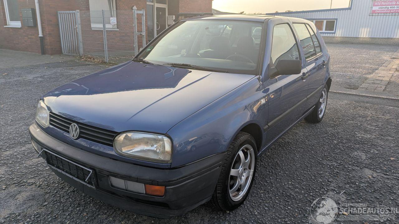 Volkswagen Golf 1.6