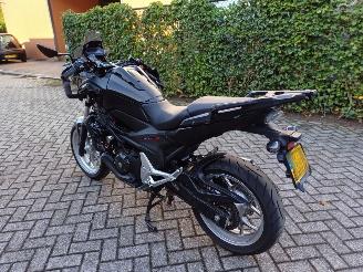 Honda  NC 750 X DCT C-ABS automaat picture 4