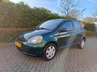 Voiture accidenté Toyota Yaris 1.0-16V VVT-i Sol  5drs airco 2002/8