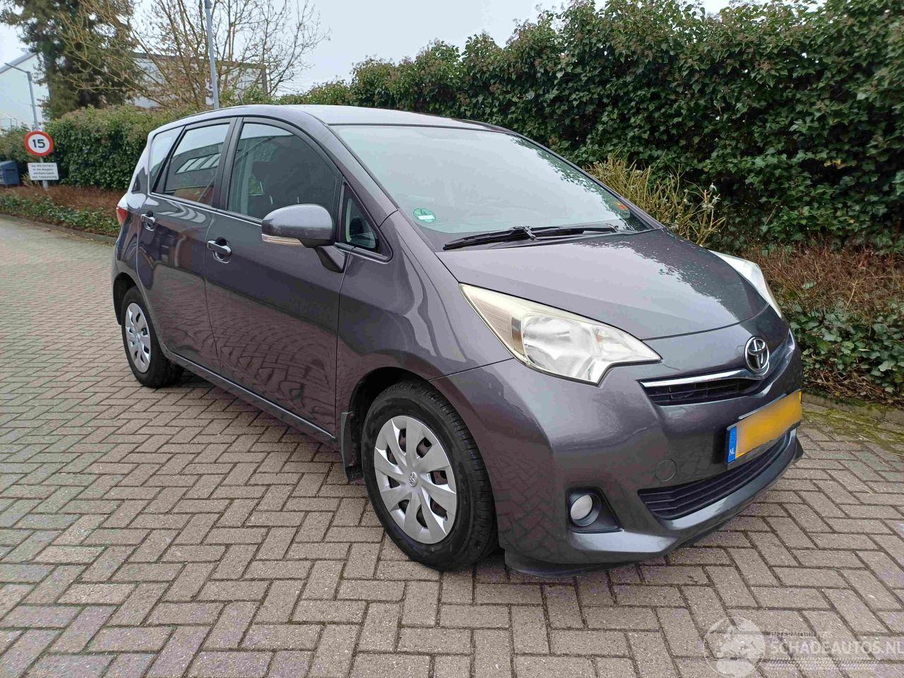 Toyota Verso S 1.3 VVT-i Aspiration