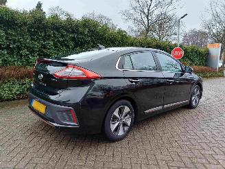 Hyundai Ioniq Premium EV picture 2